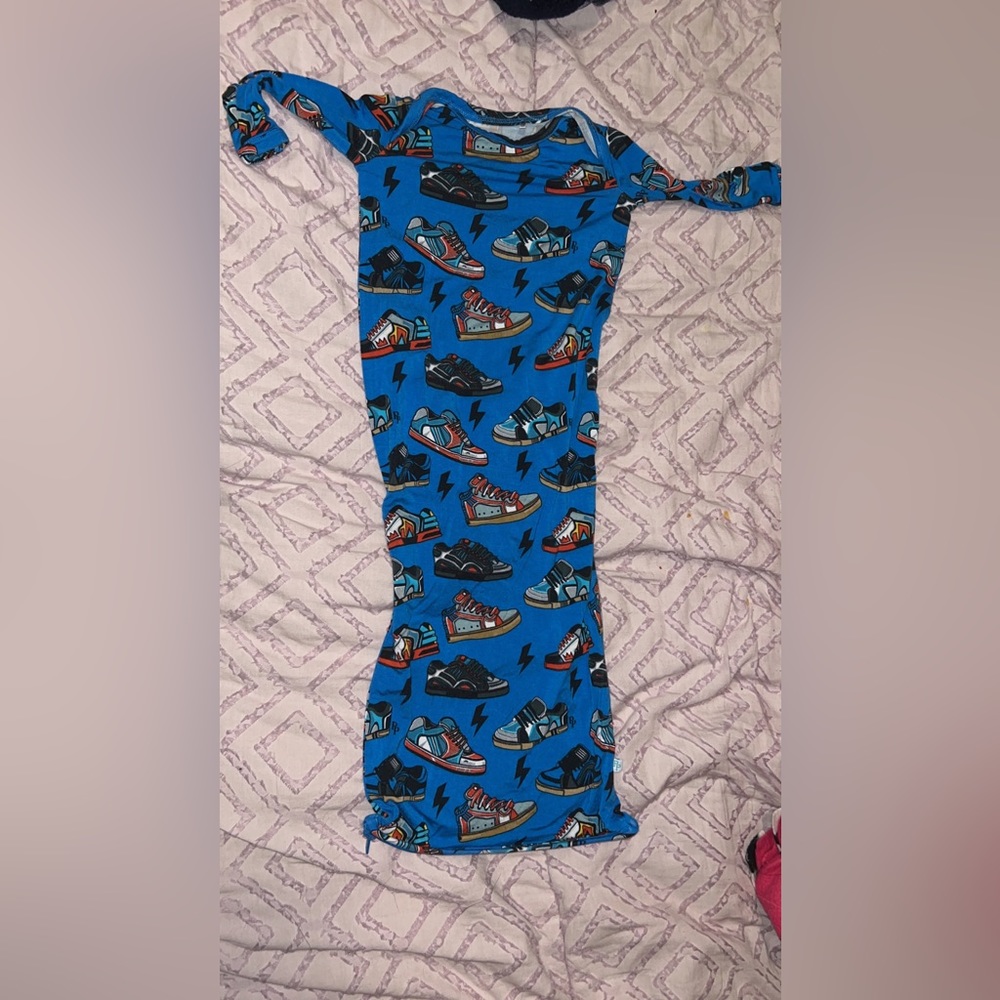 Posh peanut sneaker and lightning sleep gown